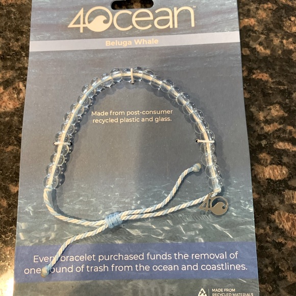 4Ocean bracelet - beluga whale! - Picture 1 of 2